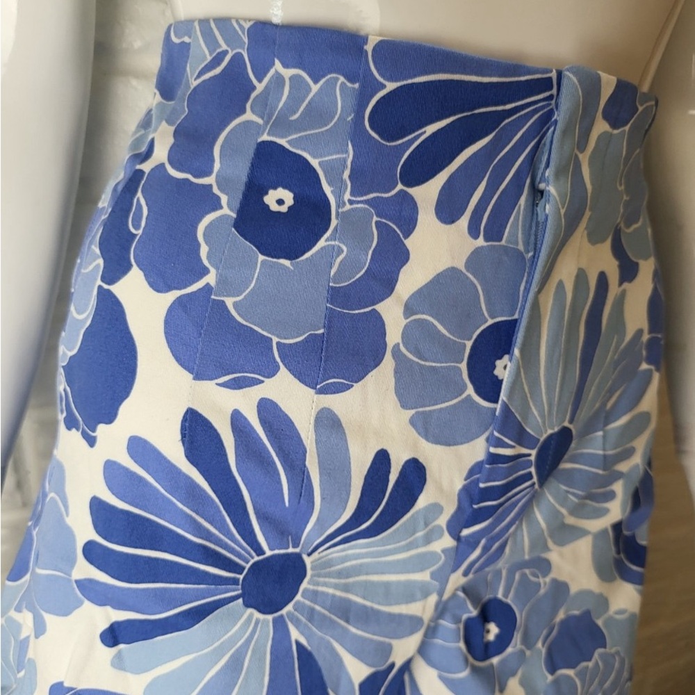 Zara Blue and White Floral Patterned  High Waist Shorts - Picture 7 of 12